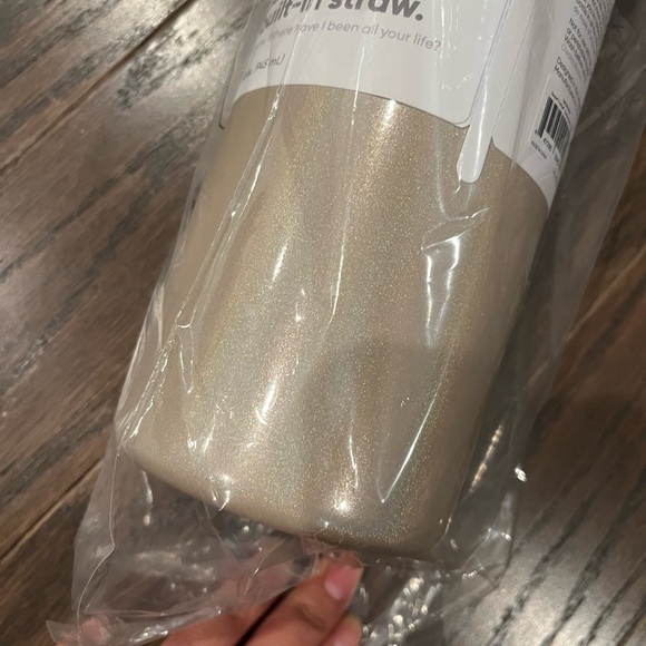 Owala- Holiday Magic 32 oz - Picture 6 of 9